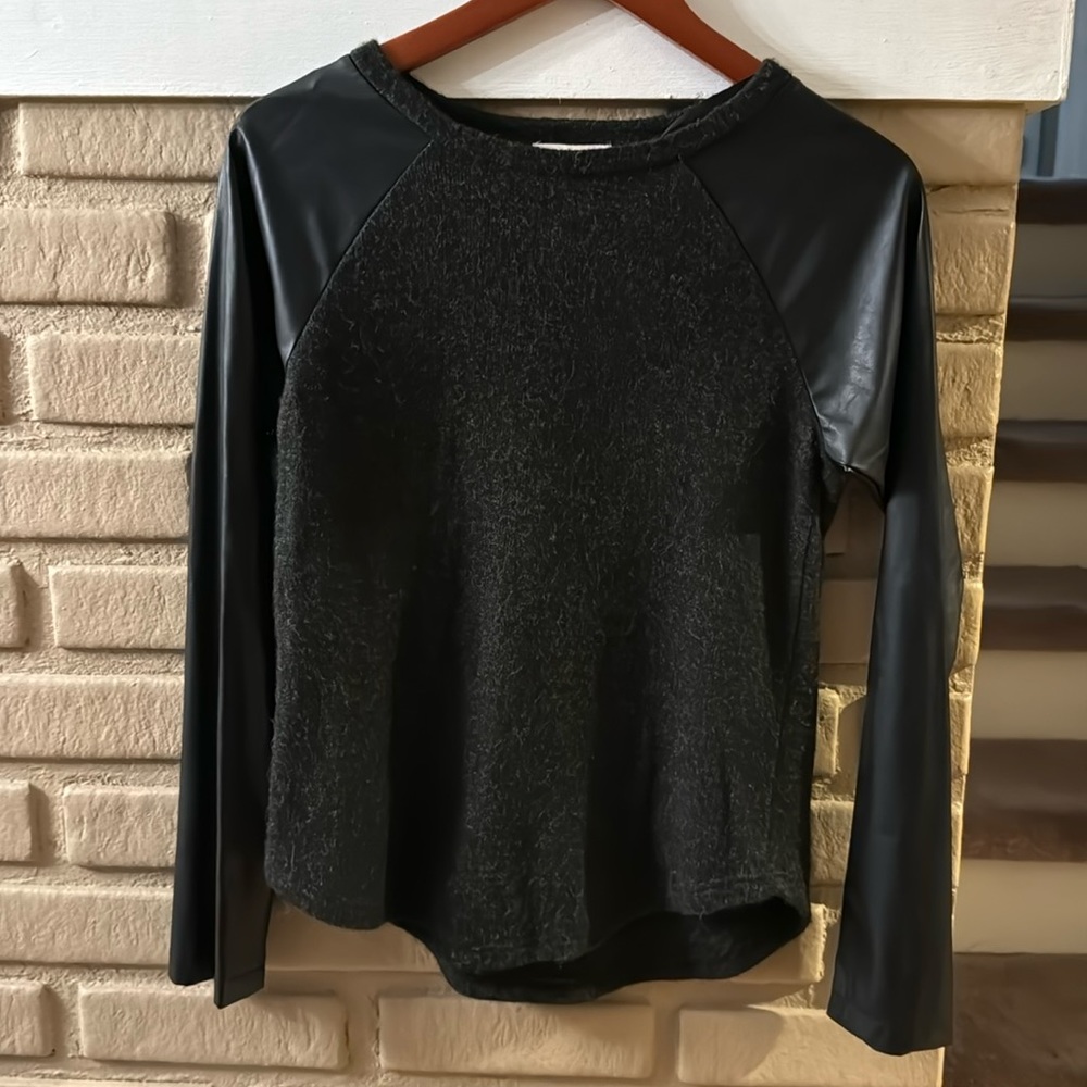 Women’s sweater with faux leather arms